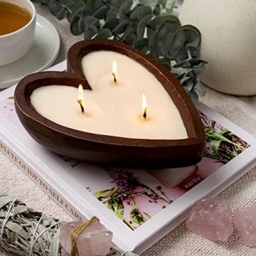 Jollifiers Heart Candle - Coconut Scented Romantic Centerpiece