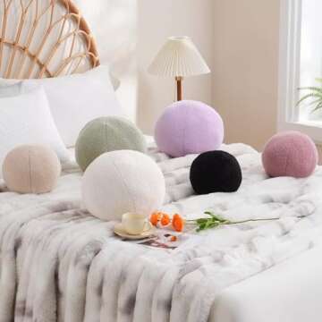 Uvvyui Ivory Ball Pillow, Soft Round Throw Pillows, Sphere Shaped Pillow Round Decorative Pillow, 8.6 Inch Round Boucle Plush Pillow Cushion for Couch, Sofa, Bedroom