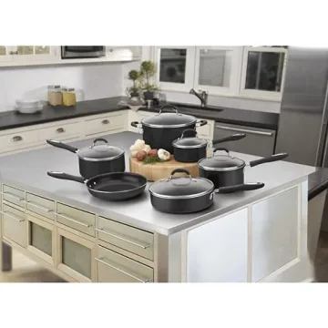 Cuisinart 11-Piece Nonstick Cookware Set Black