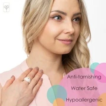 MAX + STONE Emerald Stone Cocktail Ring for Women