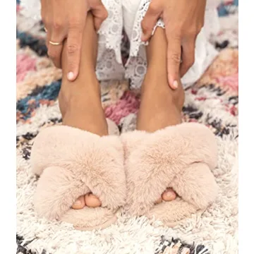 Ankis Women Fluffy Slippers Stylish Comfort for All