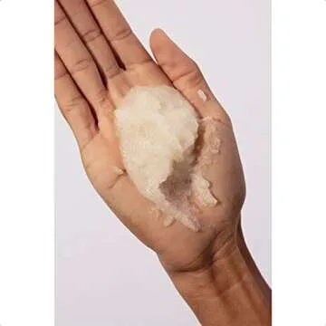 OUAI Detox Shampoo and Scalp Scrub Gift Set for All