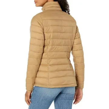 Amazon Essentials Women's Lightweight Long-Sleeve Water-Resistant Packable Puffer Jacket (Available in Plus Size), Camel, Small