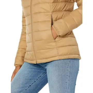 Amazon Essentials Women's Lightweight Long-Sleeve Water-Resistant Packable Puffer Jacket (Available in Plus Size), Camel, Small