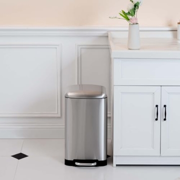Amazon Basics Small Trash Can with Lid and Soft-Close Foot Pedal for Bathroom, Bedroom, Living Room, Office, Smudge Resistant, 20L / 5.3 Gallon, Nickel