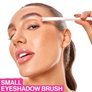 Wet n Wild Small Eyeshadow Brush for Precise Application