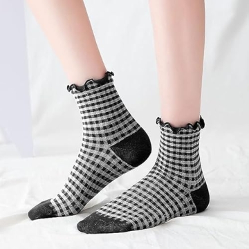 Trendy Ruffle Striped Crew Socks for Women - Cute Gift Idea