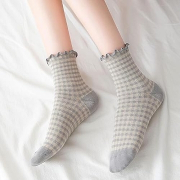 Trendy Ruffle Striped Crew Socks for Women - Cute Gift Idea