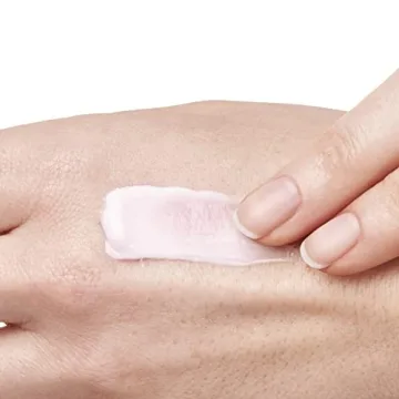 Vichy Idéalia Moisturizer for Radiant Skin - Hydration