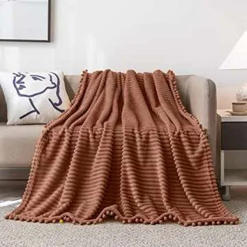 DISSA Cozy Fleece Blanket - Soft, Plush, Stylish Throw