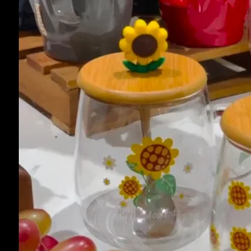 ماگ پیرکس طرح آفتابگردان؛ شیشه بوروسیلیکات شفاف برای قهوه و چای