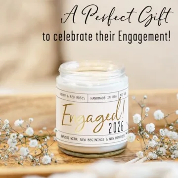 Engagement Gift Candle for Couples - 'Engaged 2026'