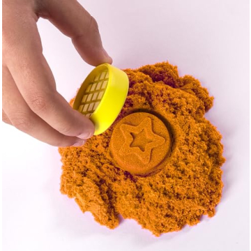 Kinetic Sand Bake Shoppe Playset with 16 Tools and Molds