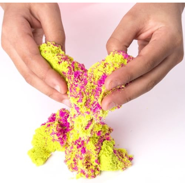 Kinetic Sand Bake Shoppe Playset with 16 Tools and Molds