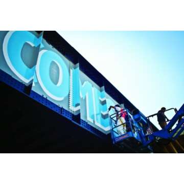 Timeless Craft of Sign Painting: Sign Painters PB