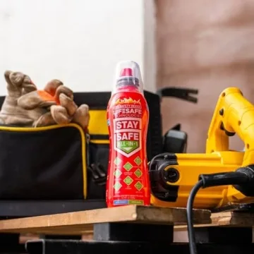 StaySafe All-in-1 Portable Fire Extinguisher - Eco-Friendly Safety