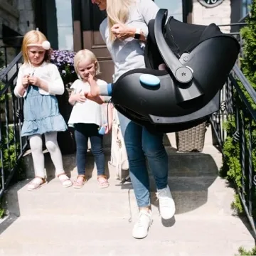 Clek Liing Infant Car Seat - Safe, Compact & Lightweight