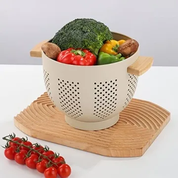 Durable Metal Colander with Wooden Handles - 5.5 Quart