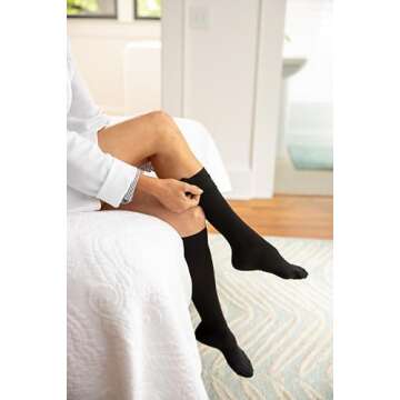 Dr. Scholl's Womens Compression Knee High Socks - Comfort & Support