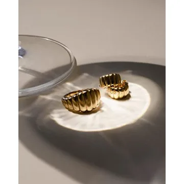 AllenCOCO 18k Gold Plated Croissant Ring for All Genders