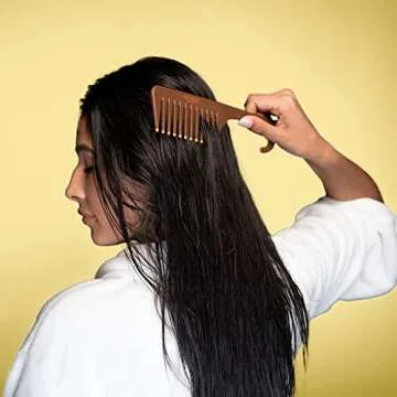 KISMETICS Coconut Oil Infused Wide Tooth Shower Comb