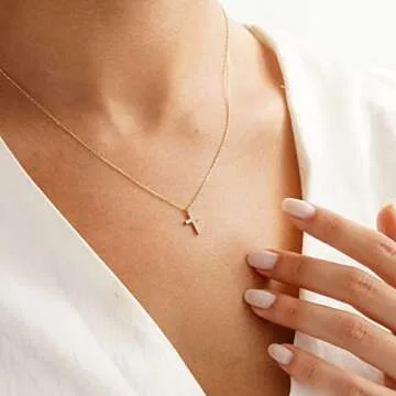 Fesciory Cross Necklace for Women, 14K Gold Plated Cross Pendant Dainty Layered Chain Necklace Jewelry Gifts(Diamond Cross(Gold))