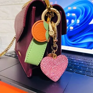 Sparkly Heart Keychain for Women - Stylish and Practical Gift