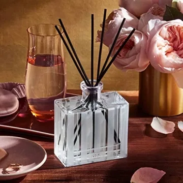 NEST Fragrances Reed Diffuser Rose Noir & Oud