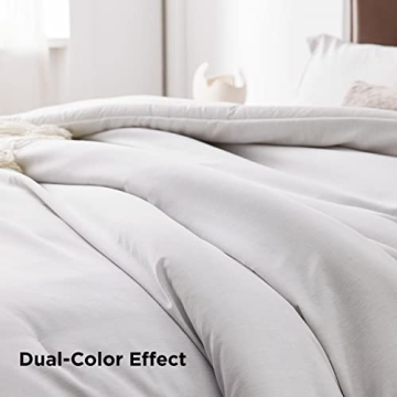 Soft Bedsure Queen Comforter Set Ideal for All Seasons