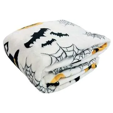 Halloween Fleece Throw Blanket: Spider Webs Witch's Hat Black Bats and Decorated Pumpkins Print on Soft Warm Flannel