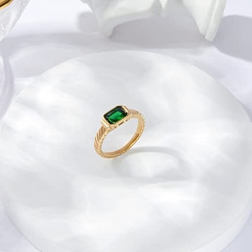 Elegant PALBOA Gold Emerald Ring for Everyday Elegance