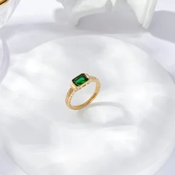 Elegant PALBOA Gold Emerald Ring for Everyday Elegance