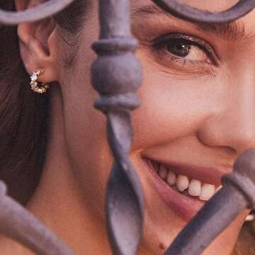 Kendra Scott Cailin 14k Gold-Plated Brass Crystal Huggie Earrings in White Crystal, Fashion Jewelry For Women