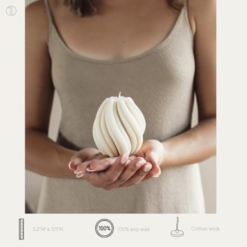 LAWA Swirl Candle - Elegant Handmade Scented Decor
