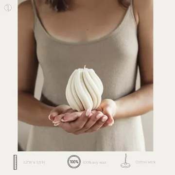 LAWA Swirl Candle - Elegant Handmade Scented Decor