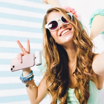 iWALK USB-C Portable Charger with Colorful Pattern, 20W PD Fast Charging 4800mAh Small Power Bank with LED Display, Compatible with iPhone 16/16 Plus/16 Pro/16 Pro Max, iPad, Airpods