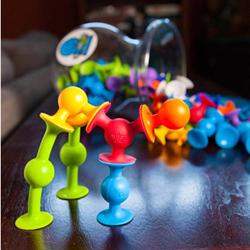 Fat Brain Toys Squigz Deluxe 50-Piece Suction Toy for Kids