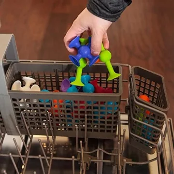 Fat Brain Toys Squigz Deluxe 50-Piece Suction Toy for Kids