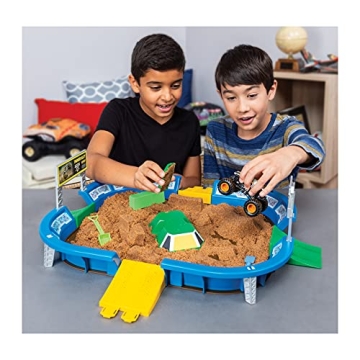 Monster Jam Monster Dirt Arena with Truck 24-Inch Playset