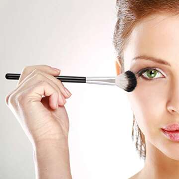 DUcare Highlighter Brush Fan Brush Setting Makeup Brush Blending Helps Lock in Foundation and Concealer 1Pcs Black