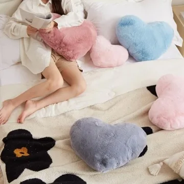 YRXRUS Heart Pillow – Cozy Decor for Home and Gifts