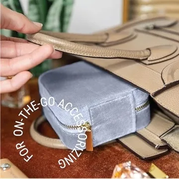 Benevolence LA Velvet Travel Jewelry Box - Organize Elegantly