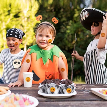 800 PCS Pumpkin Stickers for Halloween Fun and Decorations