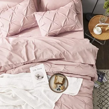 Bedsure Queen Comforter Set - Elegant 7 Pieces for Christmas