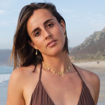 YANCHUN Initial Necklace for Women Beachy Gold Charm Jewelry