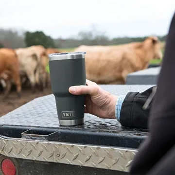YETI Rambler 30 oz Tumbler with MagSlider Lid in Charcoal