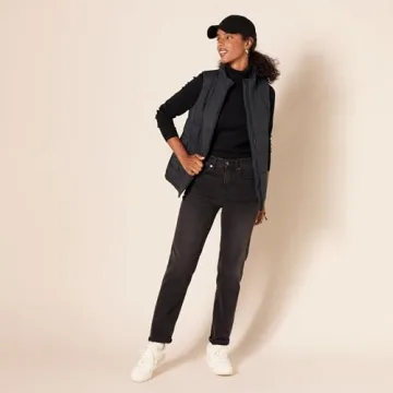 Amazon Essentials Women's Mid-Weight Puffer Vest for Cold Weather