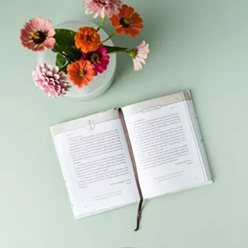 Jesus Listens Daily Prayer Book for Peace and Joy