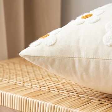 Stylish EMEMA Jacquard Pillow Covers for Elegant Living