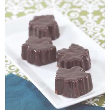 Nordic Ware Maple Leaf Pan